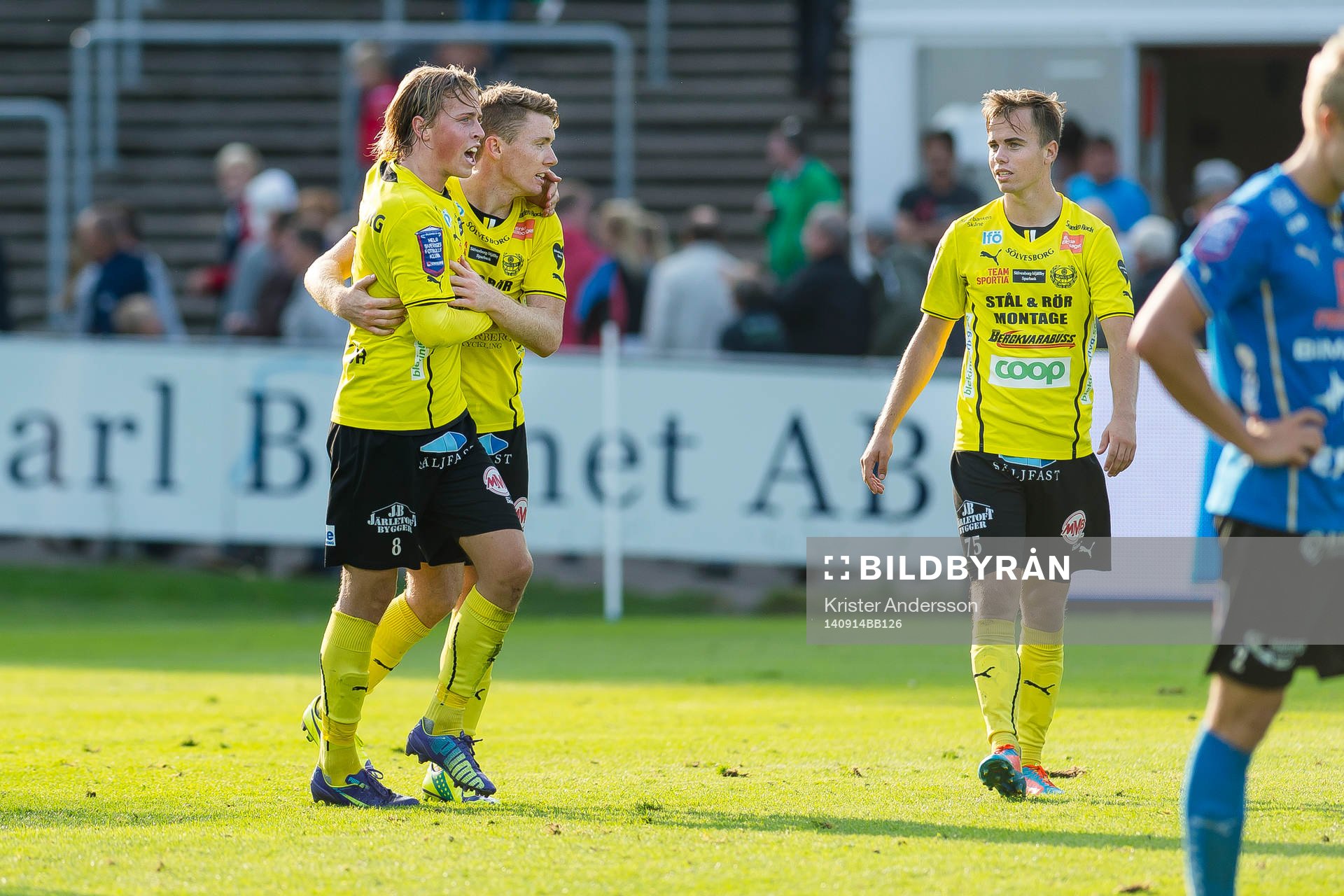 Mjällbys spelare jublar