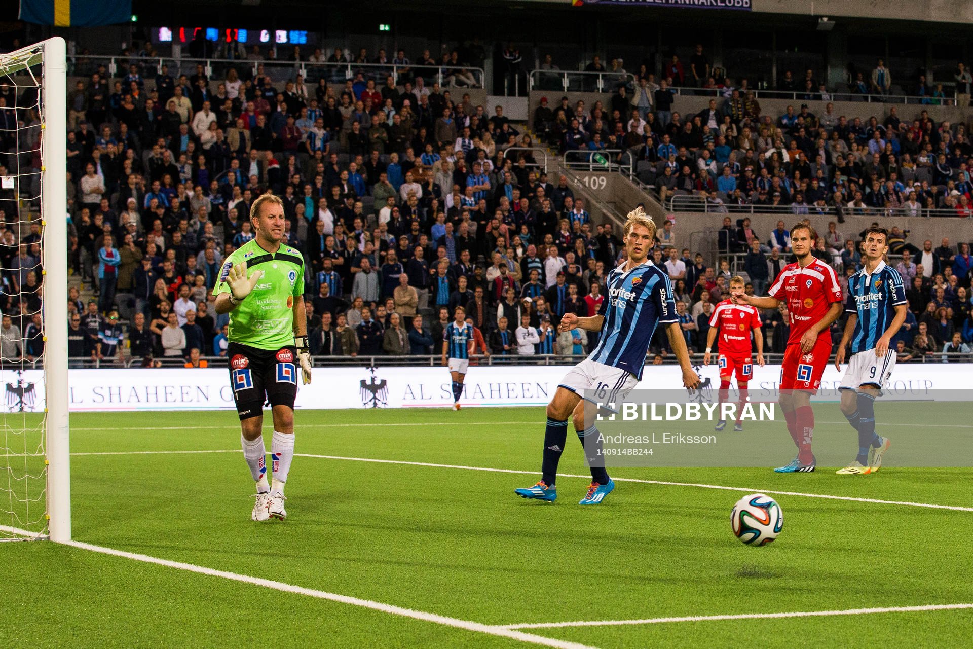 Åtvidabergs målvakt Henrik Gustavsson och Djurgårdens