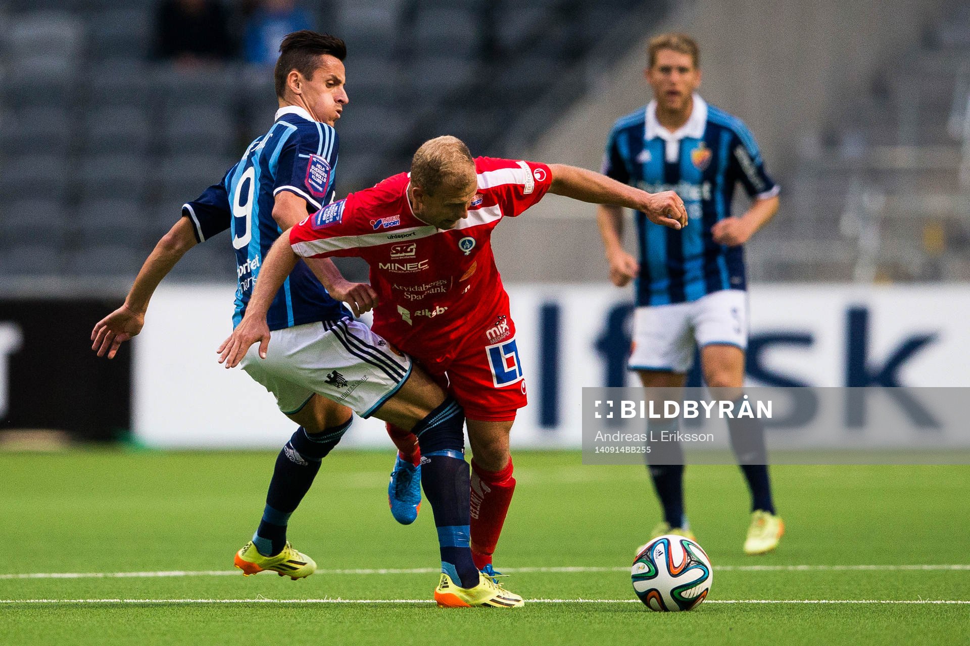 Djurgårdens Haris Radetinac stoppar Åtvidabergs Kristian