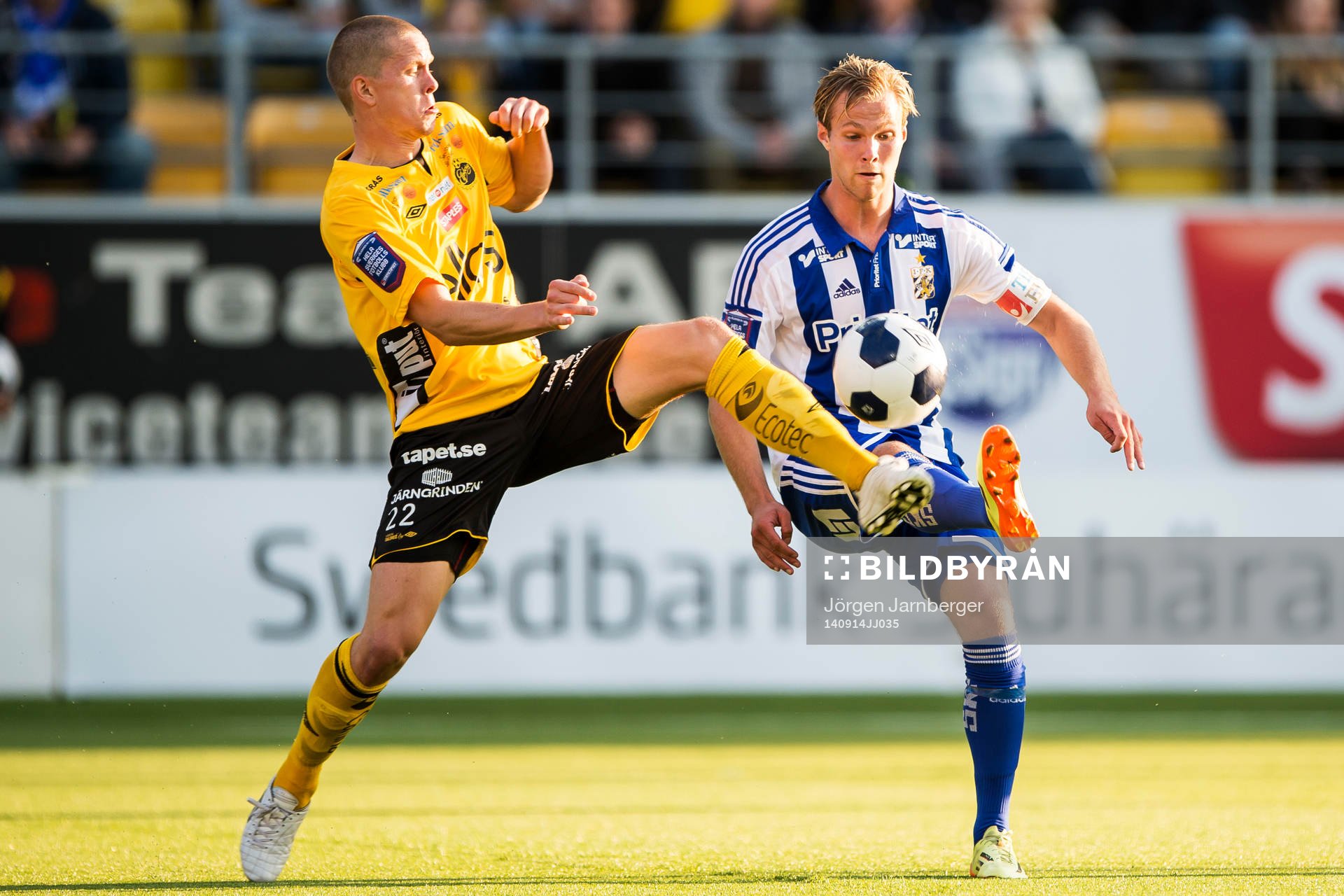 Kamp mellan Elfsborgs Anton Lans och IFK Göteborgs Gustav