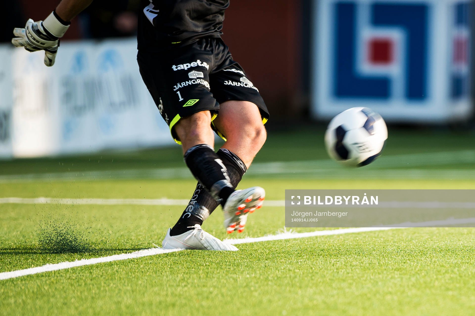 Utspark av Elfsborgs målvakt Kevin Stuhr Ellegaard