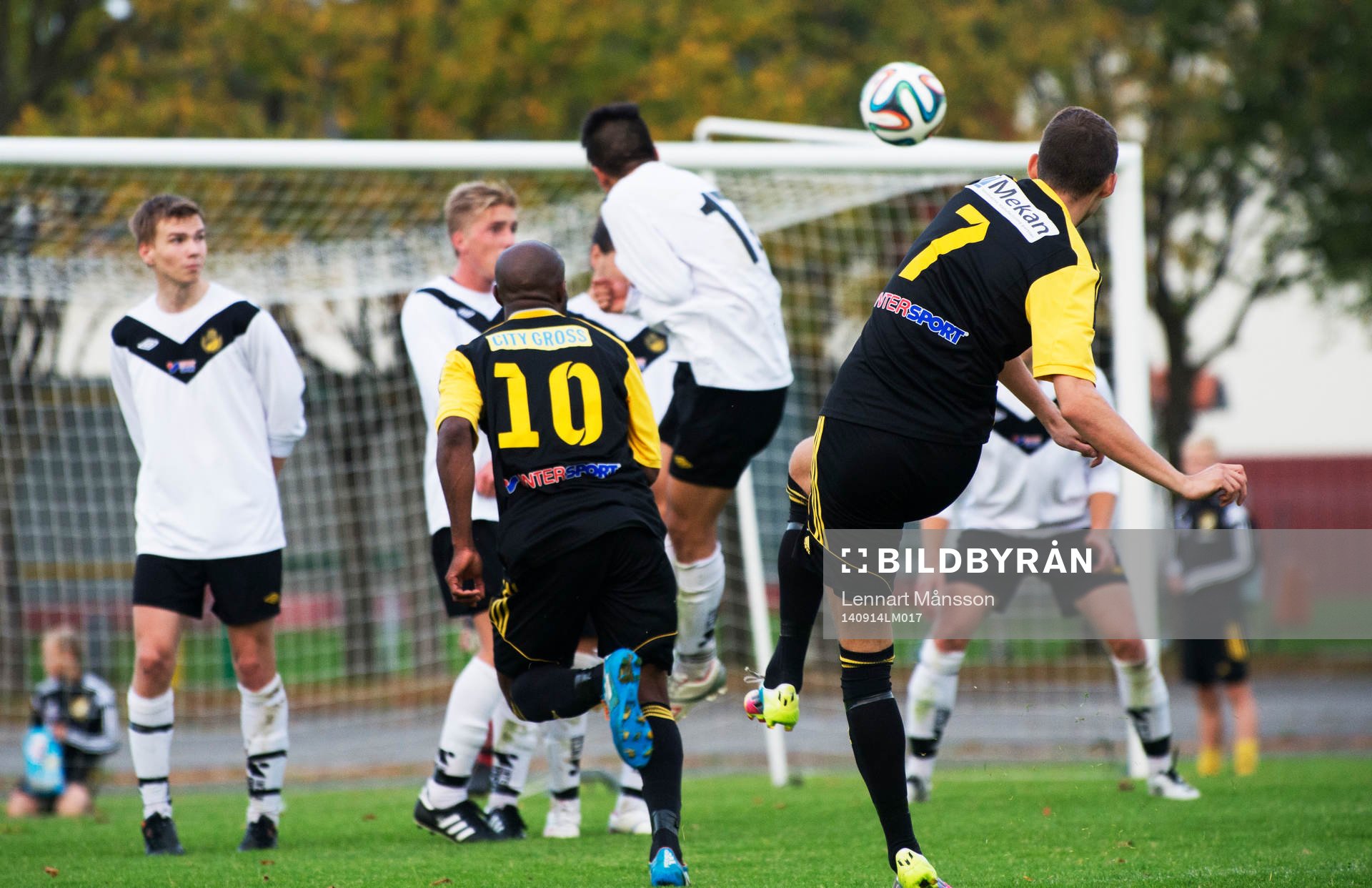 IFK Hässleholms Ilir Salja i matchen i division 3 mellan