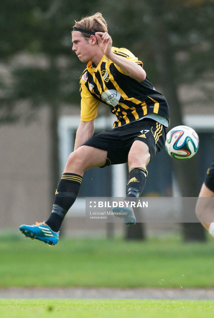 IFK Hässleholms Filip Ranmo i matchen i division 3 mellan