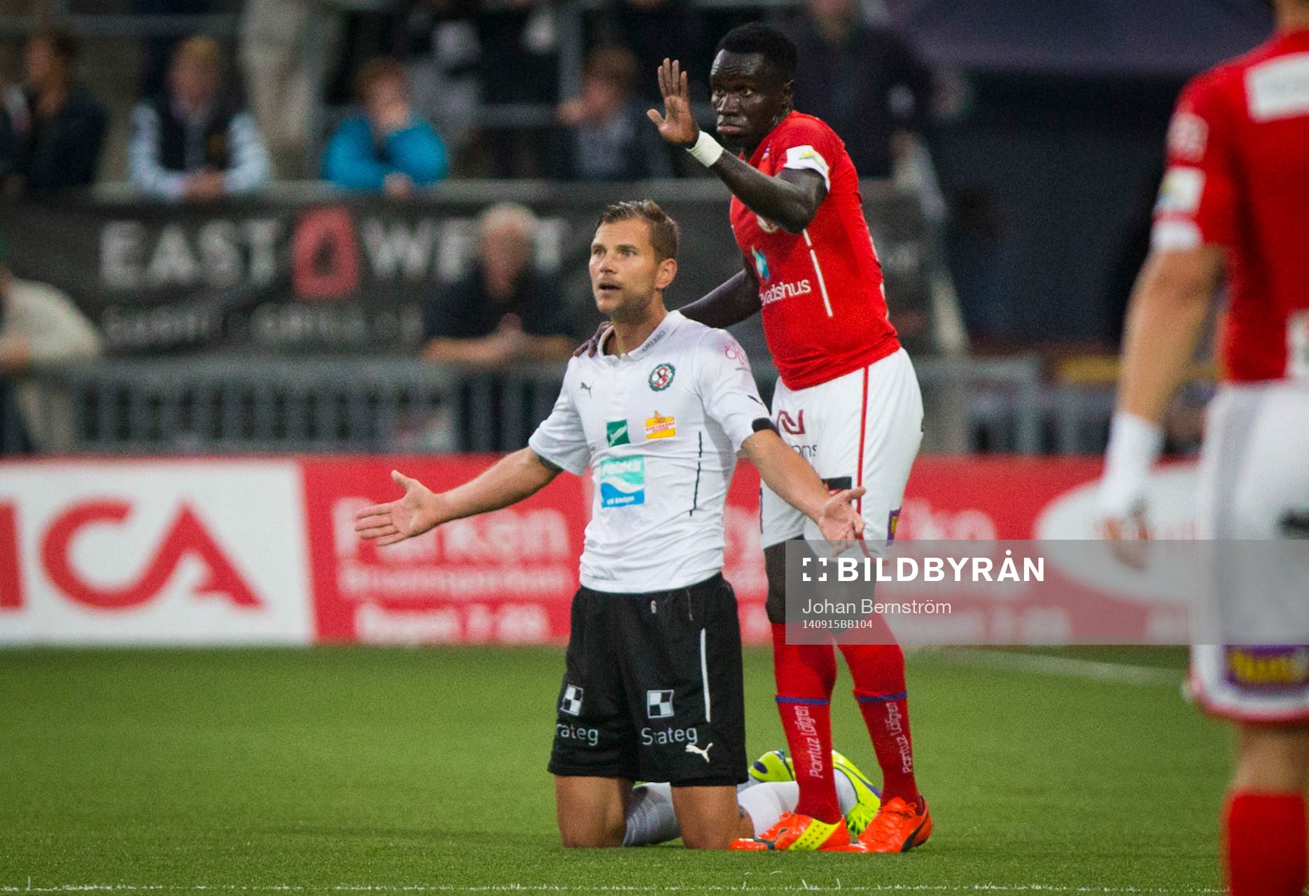 Örebros Robert Åhman Persson och Kalmars Papa Alioune
