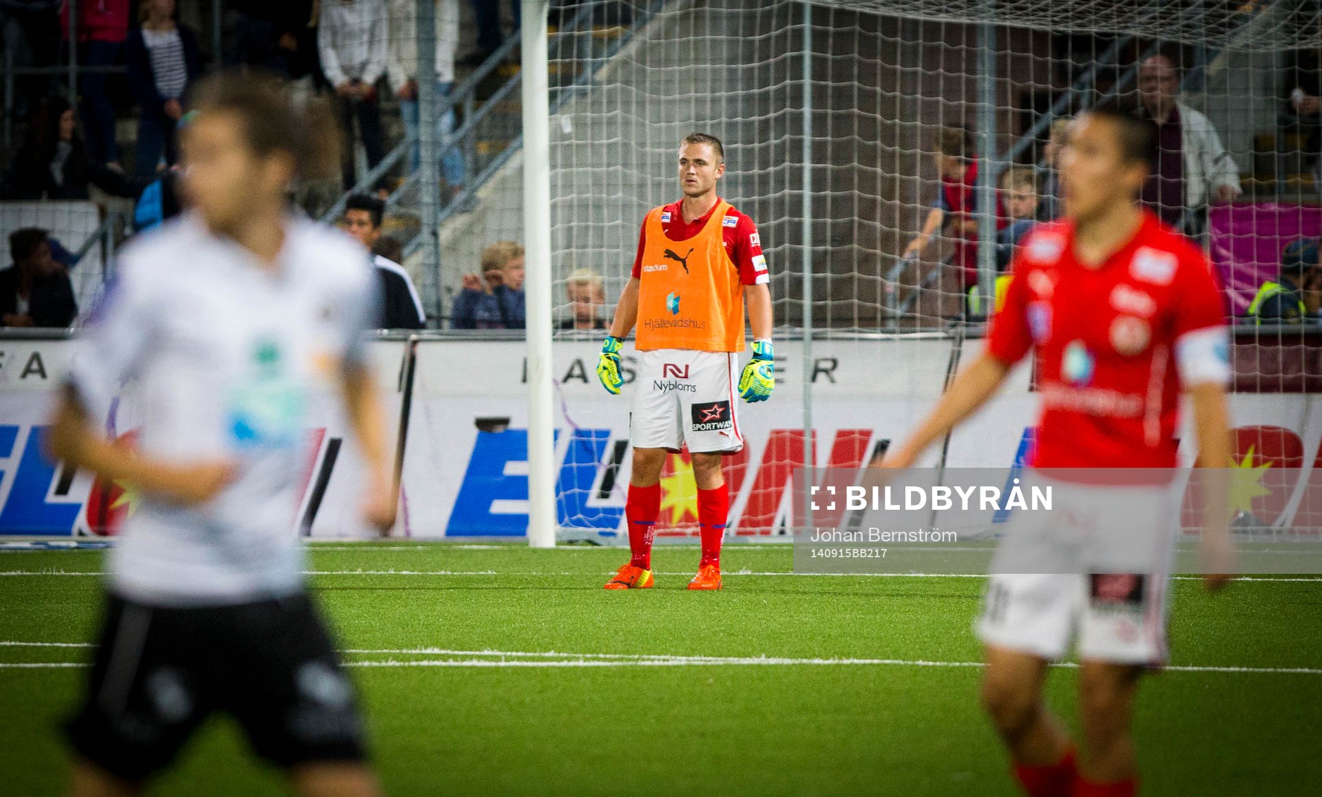 Kalmars målvakt Ole Söderberg får rött kort och Kalmars