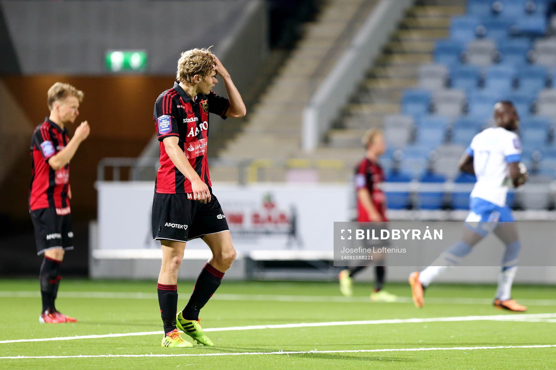 Brommapojkarnas Carl Starfelt deppar