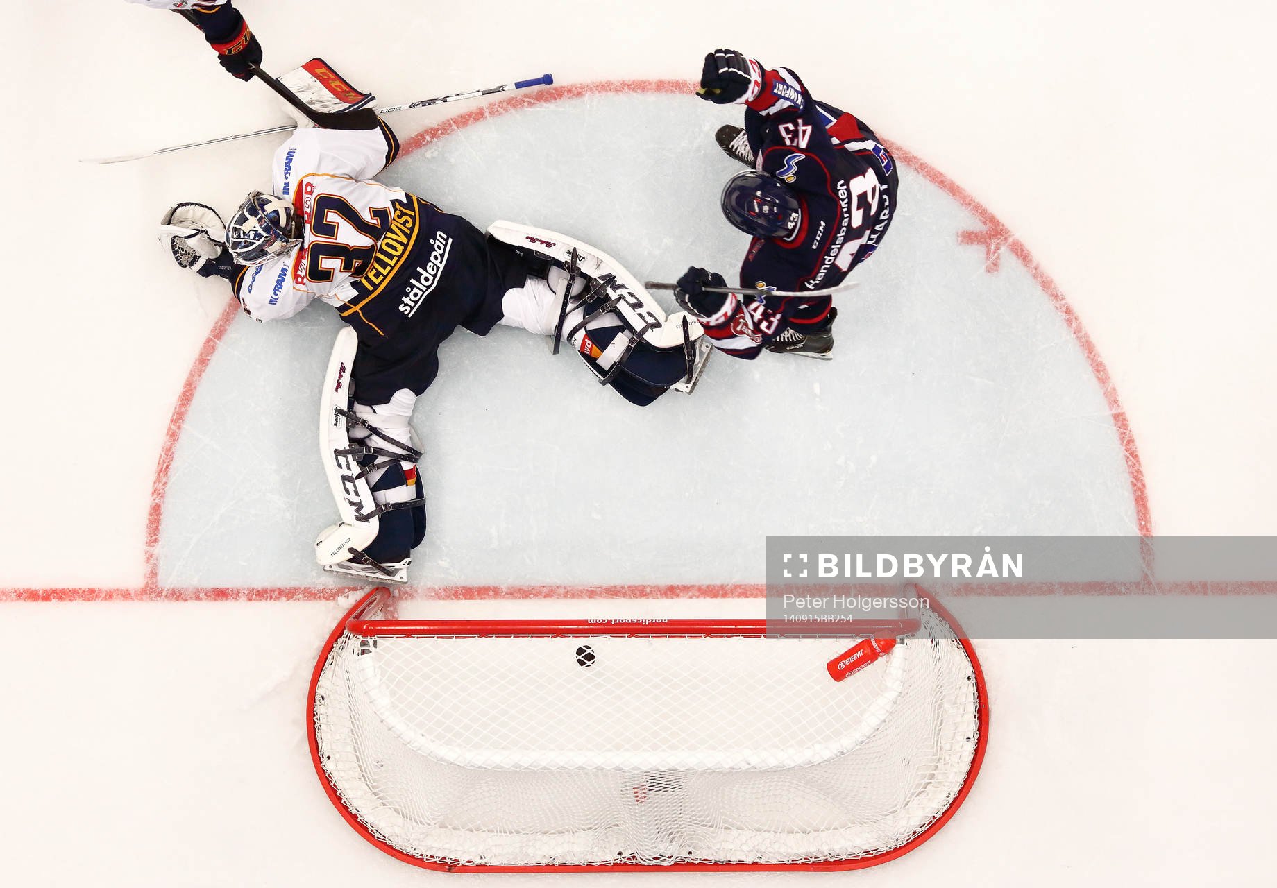 Mål 2-1 av Linköpings Sebastian Karlsson (utanför bild)