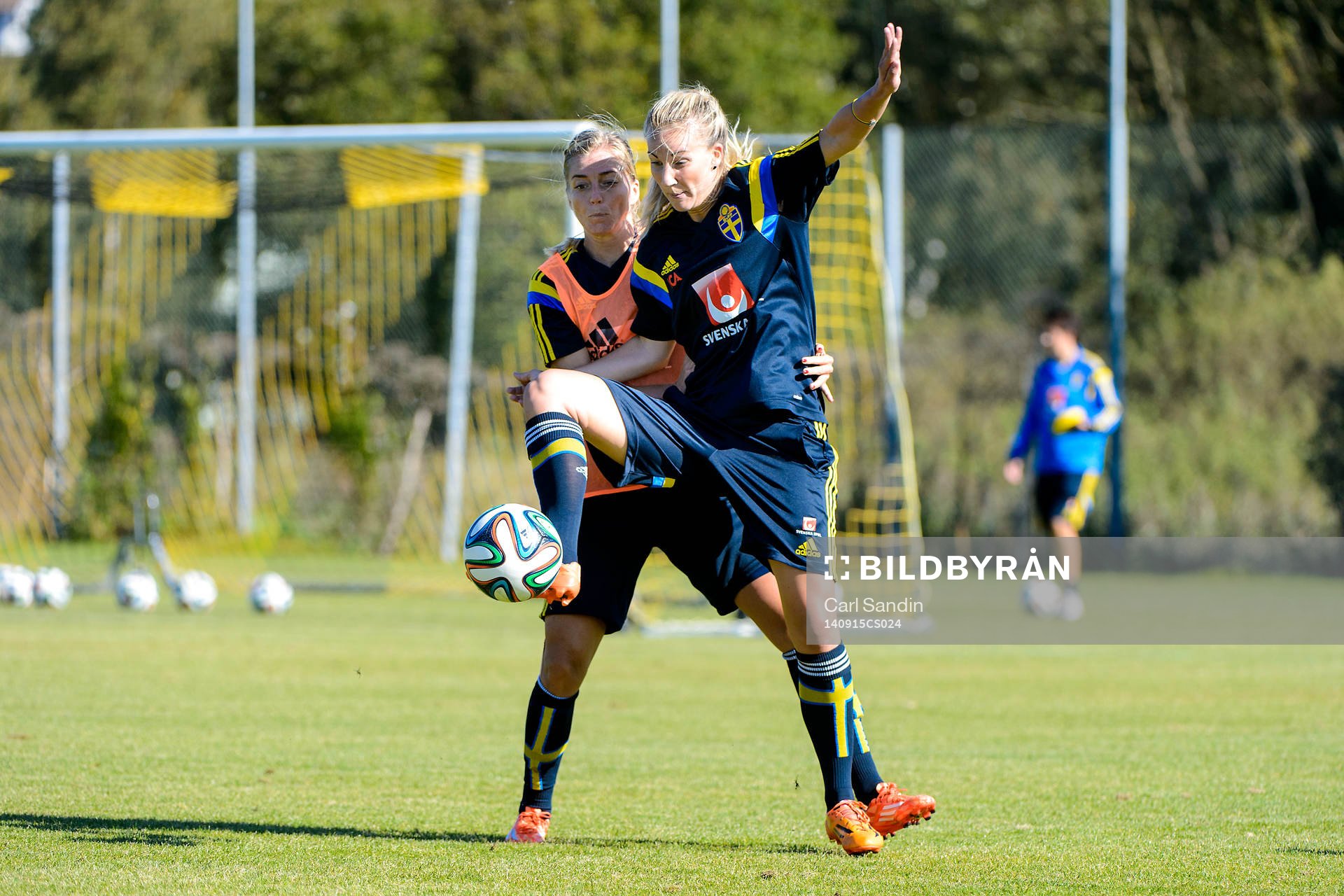 Närkamp mellan Linda Sembrant och Emma Lundh