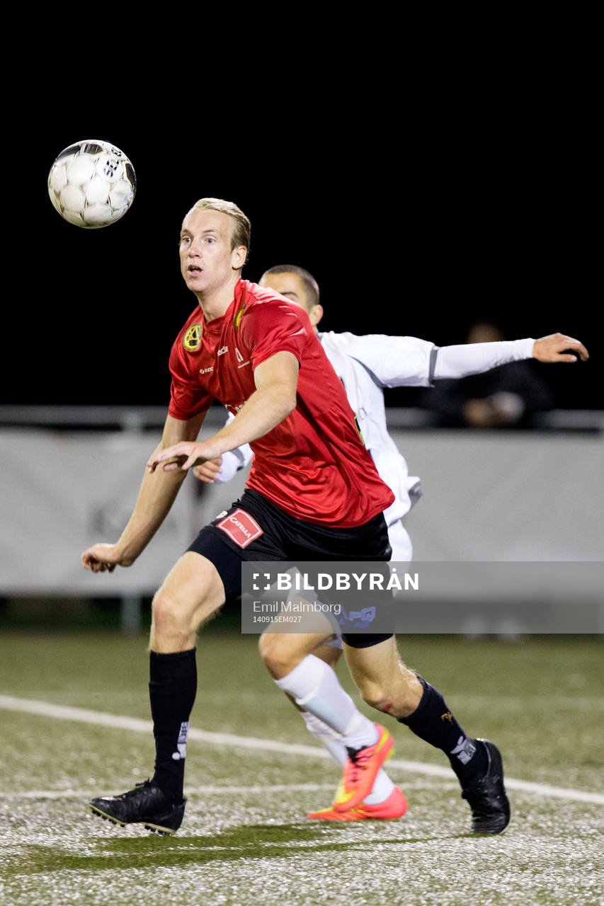 Simon Henningsson från LB07