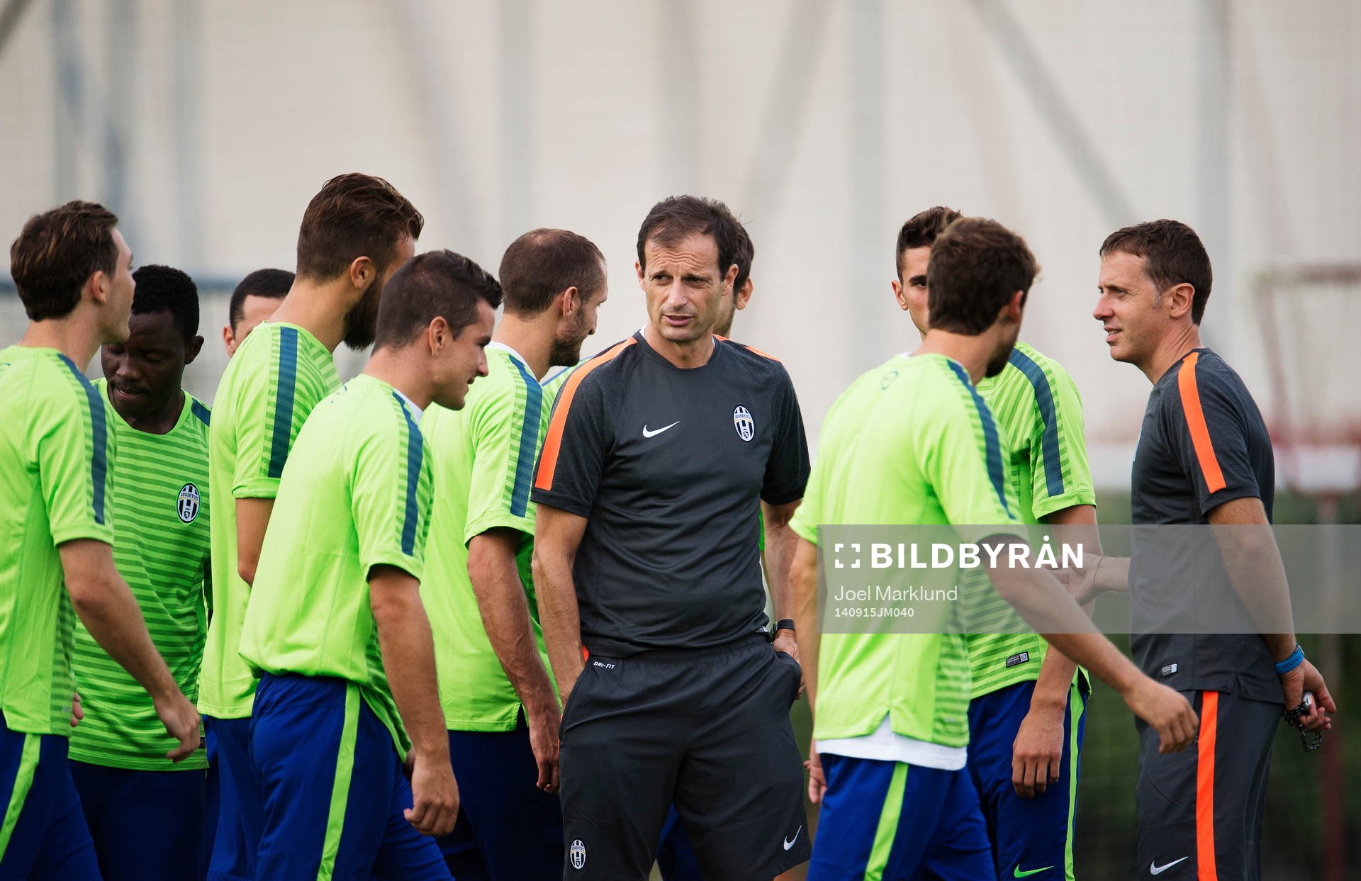 Juventus manager Massimiliano Allegri (mitten)