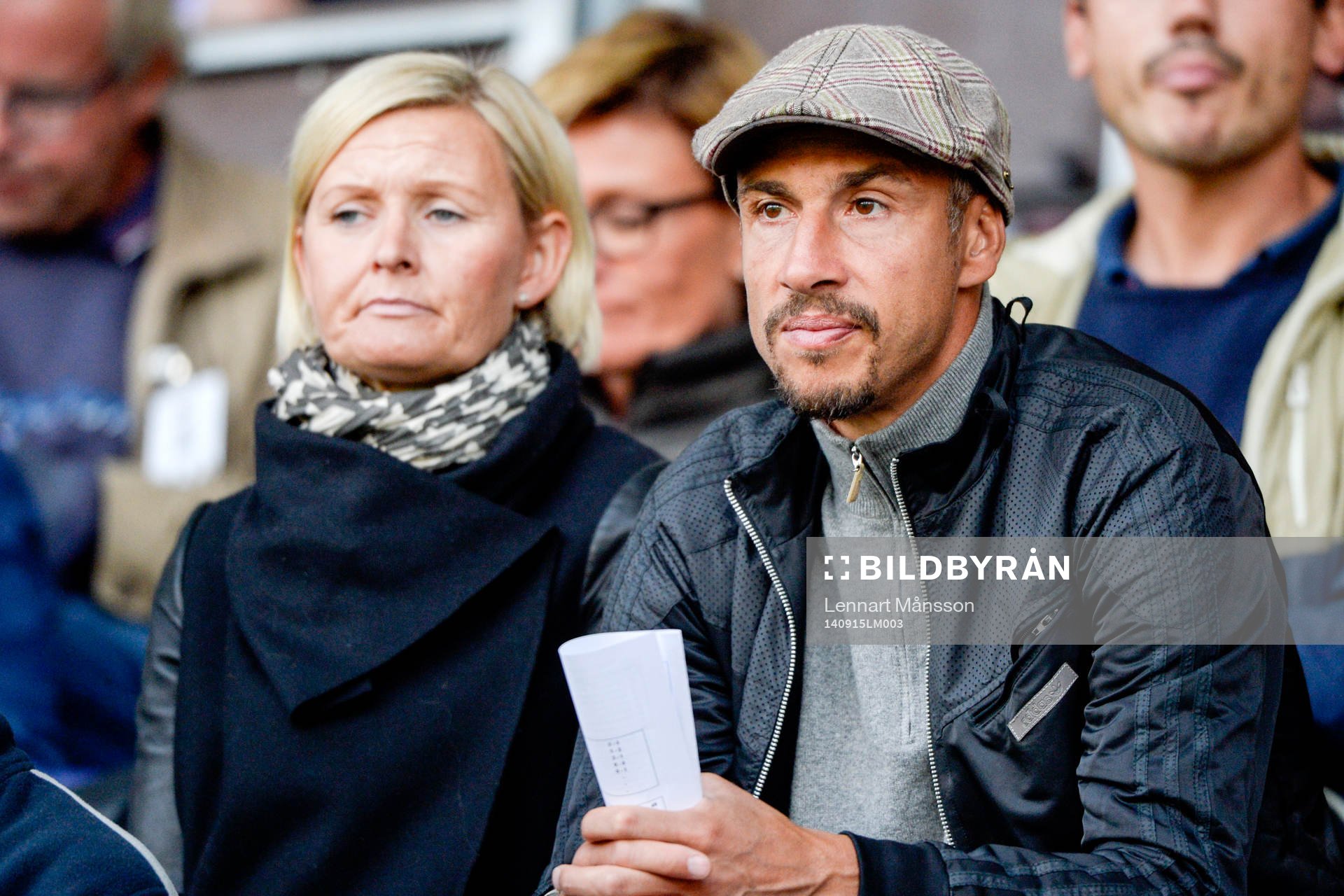 Falkenbergs tränare Henrik Larsson och fru Magdalena på