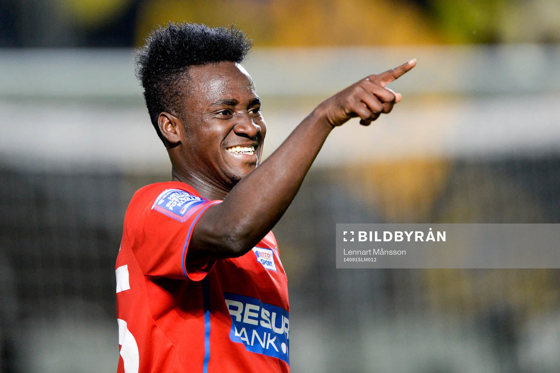 Helsingborgs David Accam jublar
