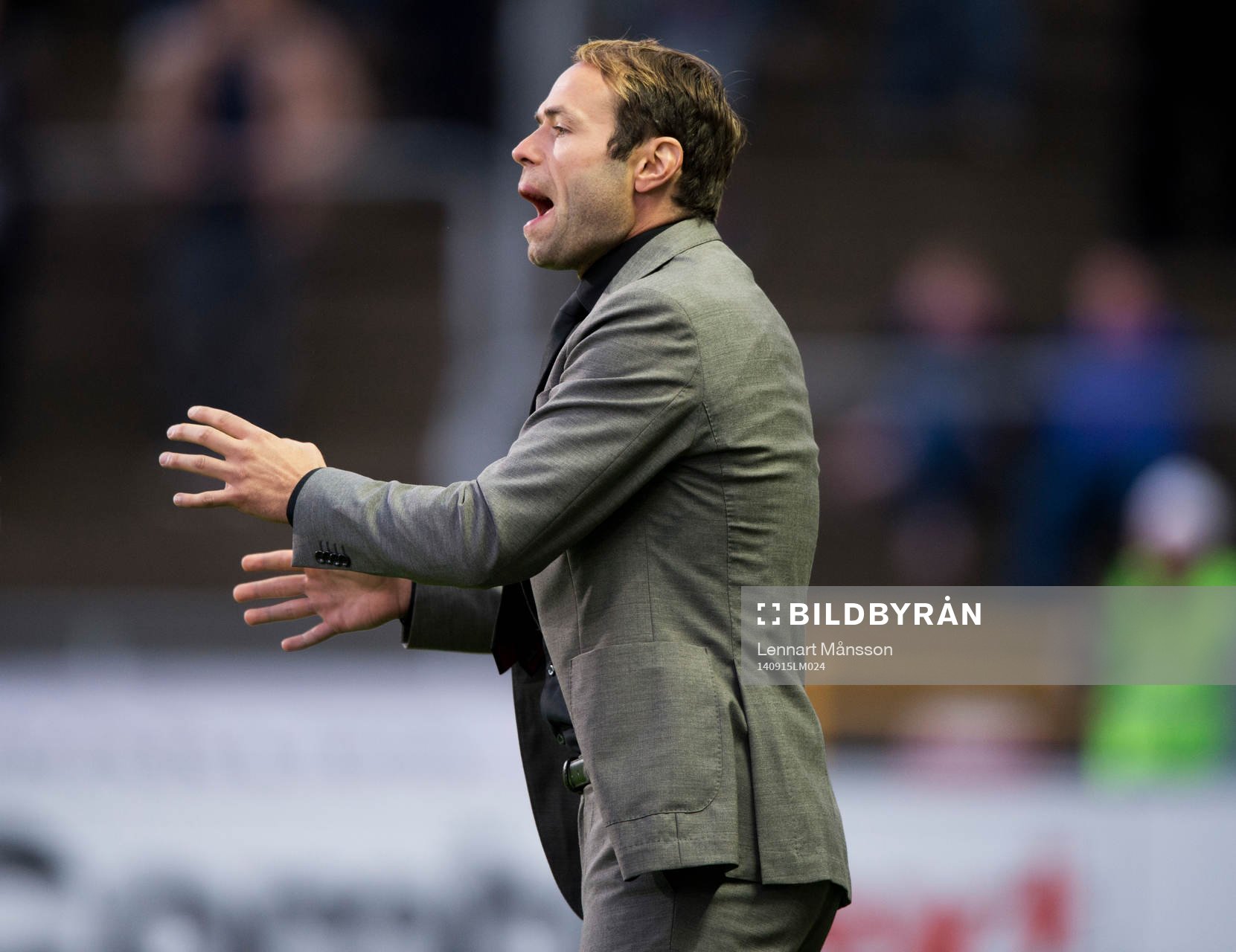s tränare Andreas Alm i matchen i allsvenskan mellan
