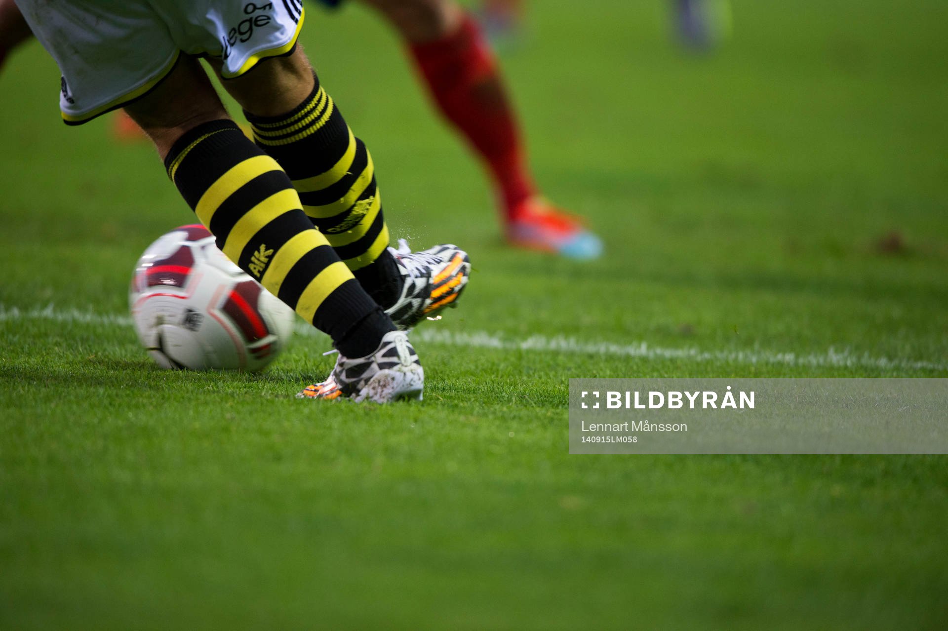 Fotboll och fotbollsskor i matchen i allsvenskan mellan