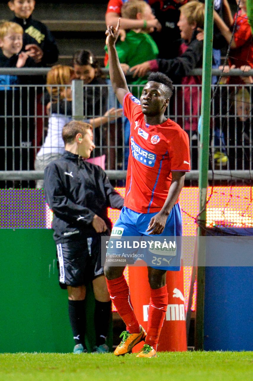 Helsingborgs David Accam jublar