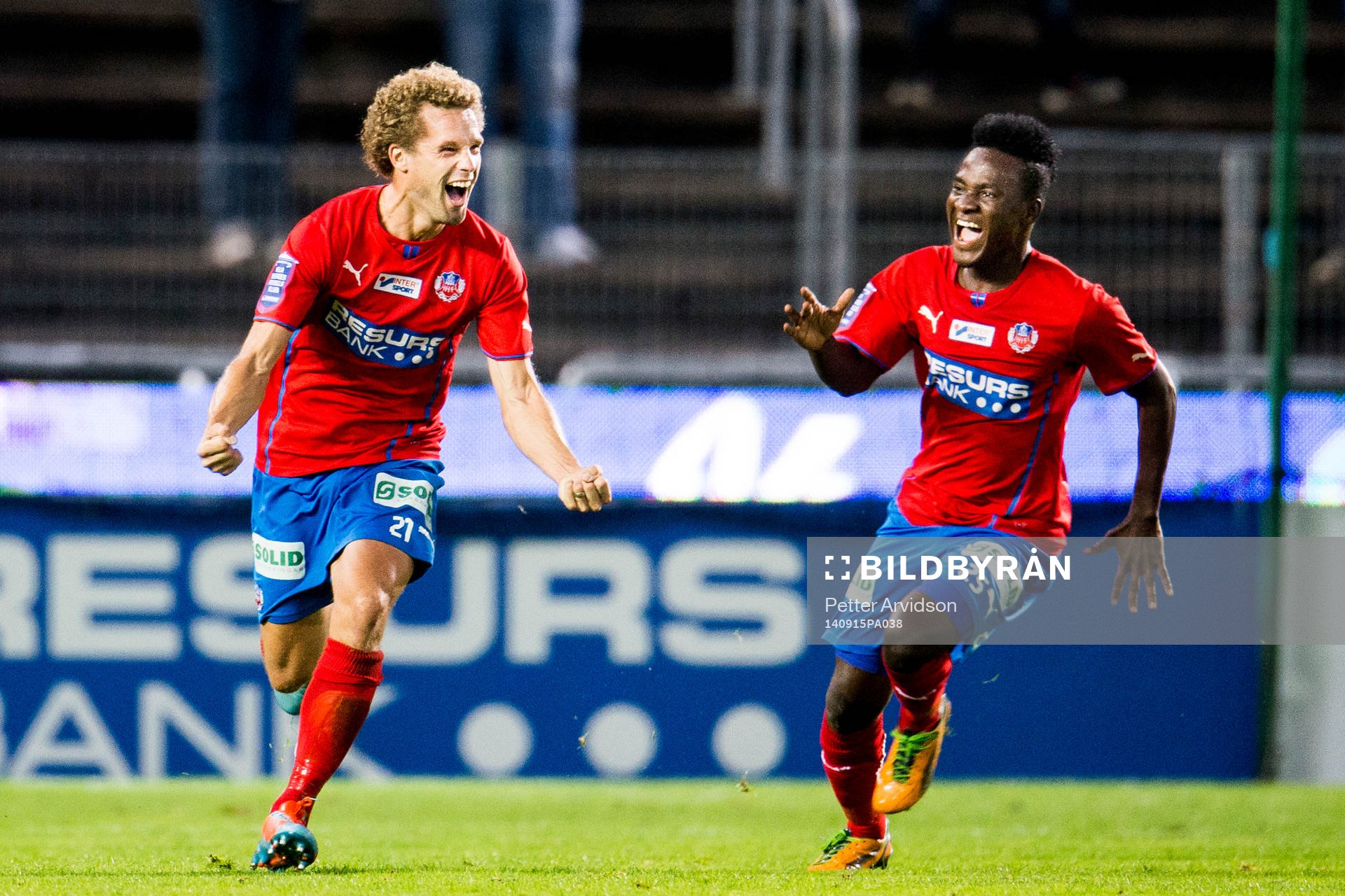 Helsingborgs David Accam (th) som gjorde 2-0 och 3-0 målet