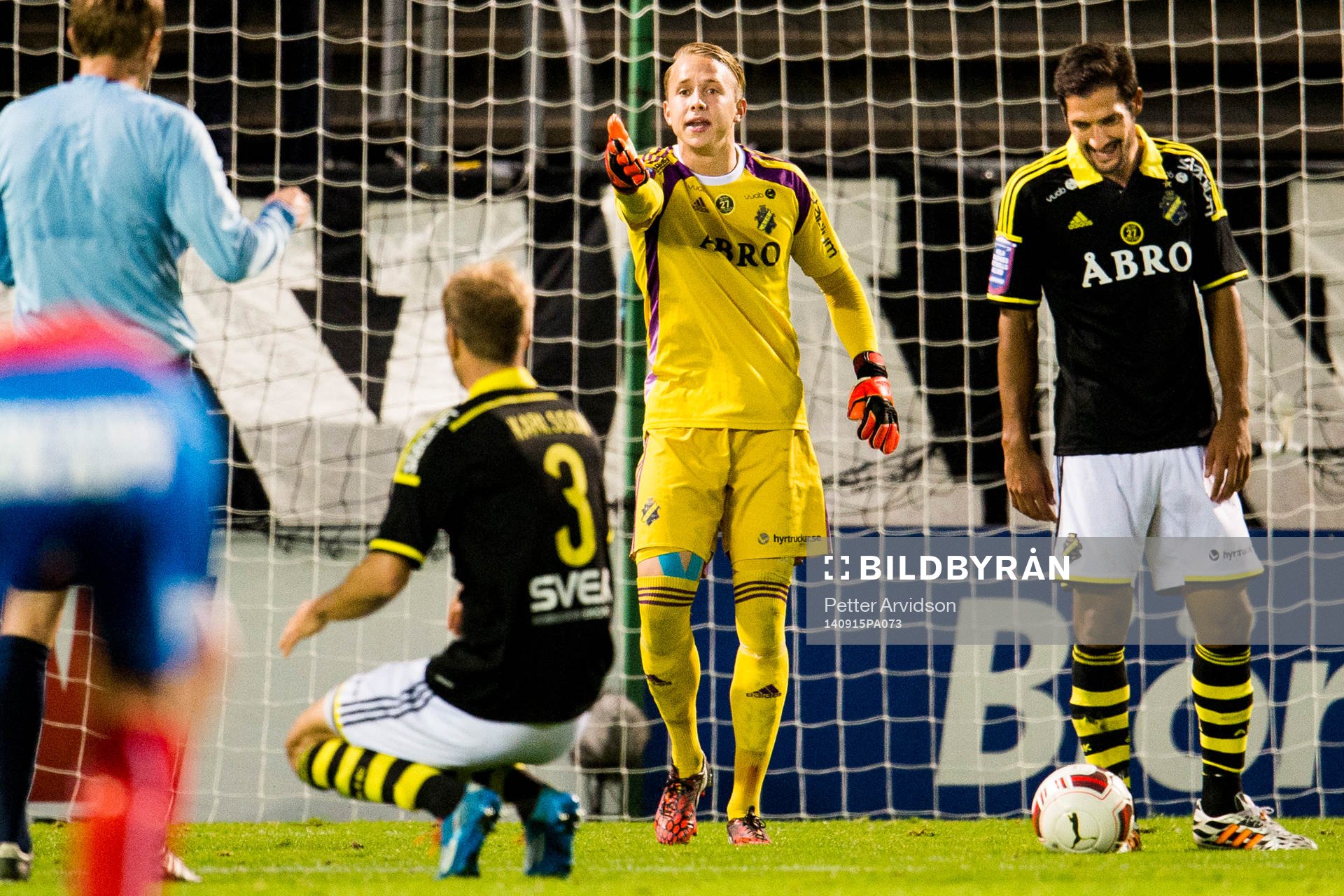 s Per Karlsson, målvakt Patrik Carlgren och Celso Borges