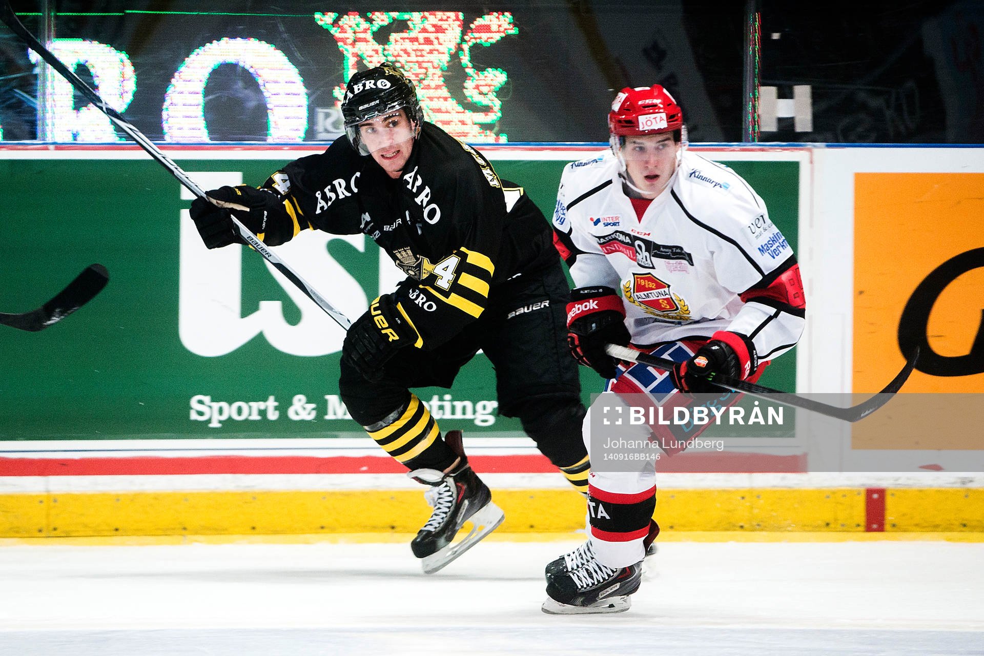 s Patric Blomdahl och Almtunas Michael Haga