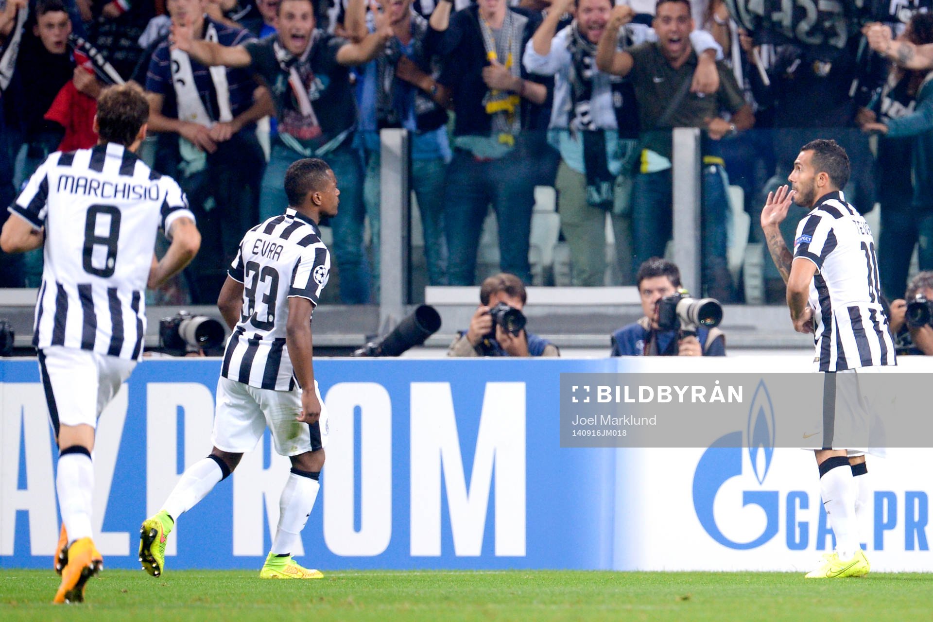 Juventus Carlos Tevez jublar