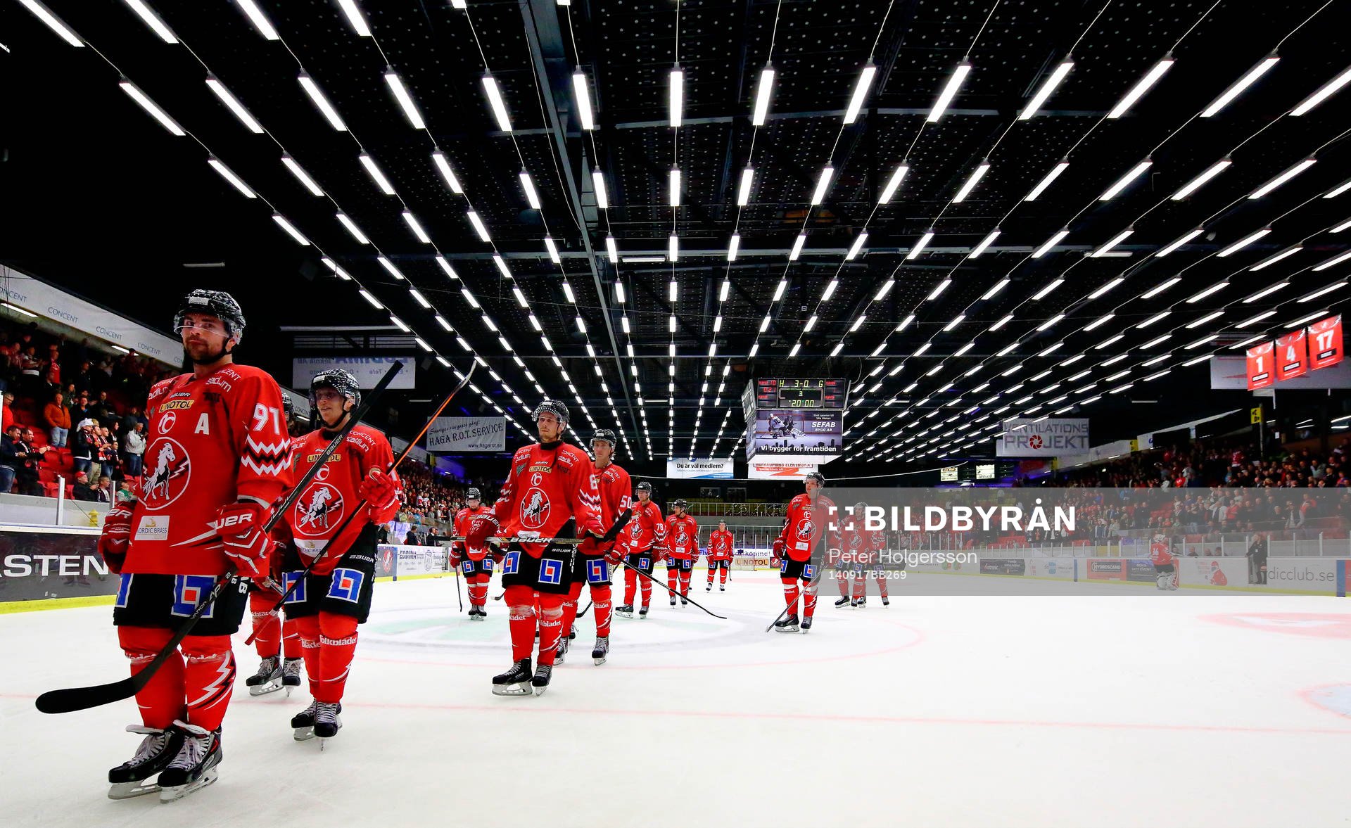 Vita Hästens spelare, i förgrunden målgörare Riley