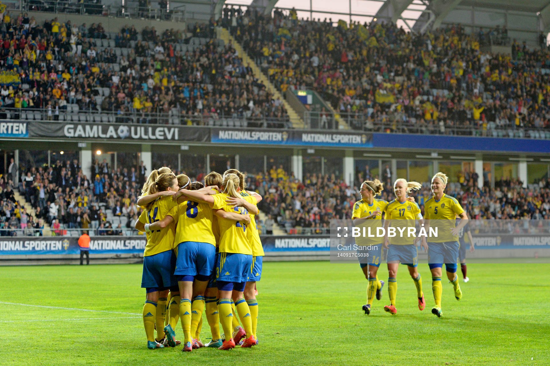 Sveriges Lotta Schelin firas