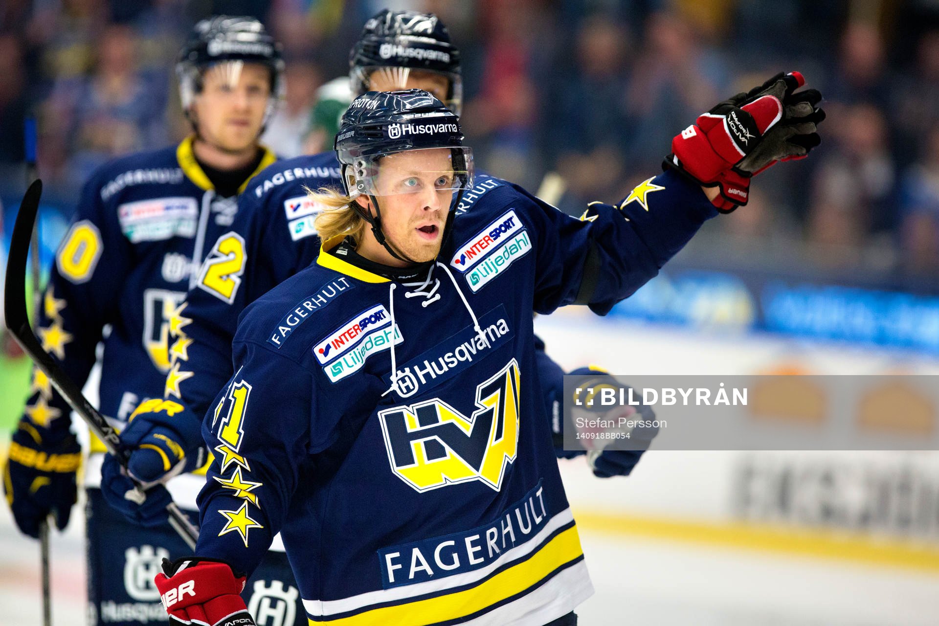 s Mattias Tedenby firar