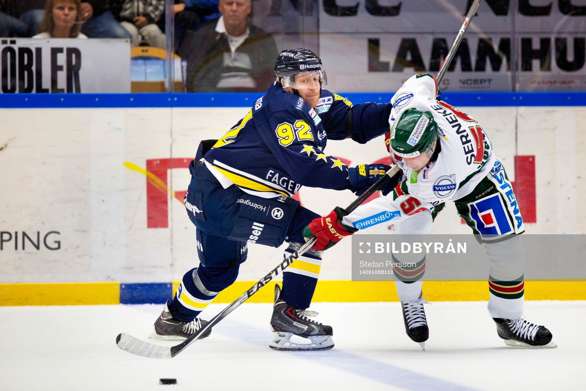 s Teemu Laine och Frölundas Erik Gustafsson