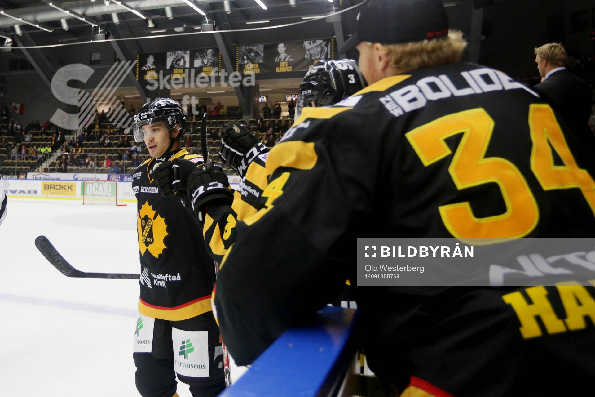 Skellefteås Andrew Calof jublar