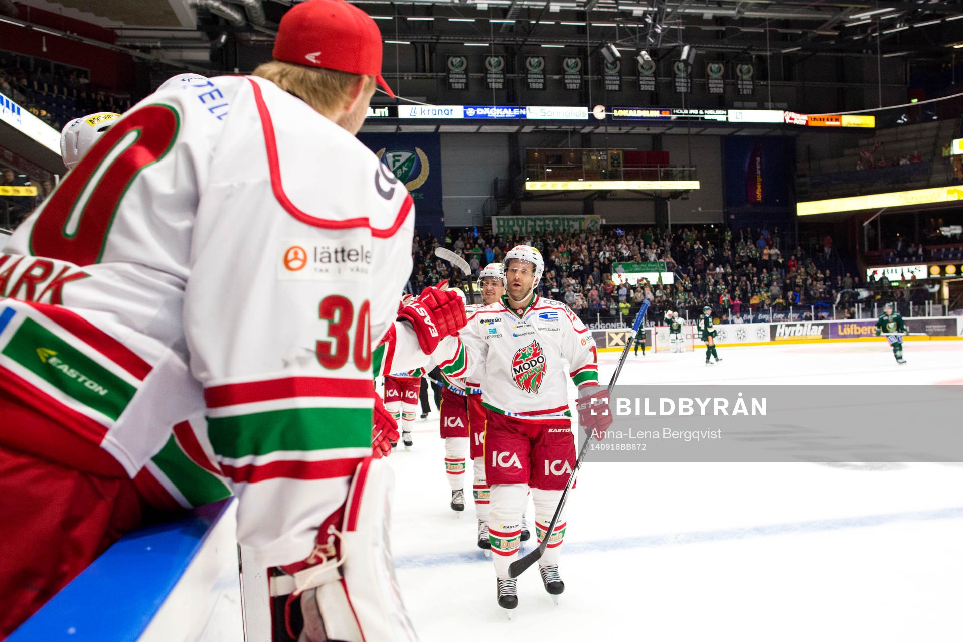 Modos spelare jublar