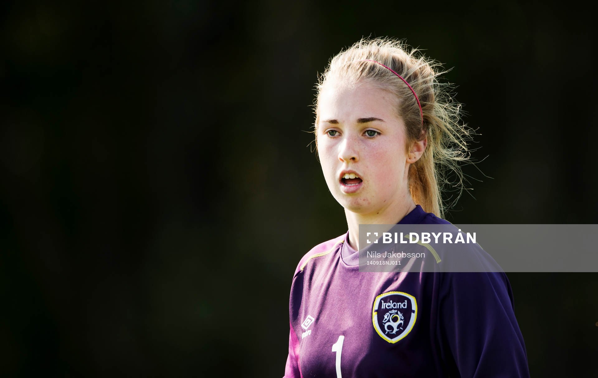 Irlands målvakt Brooke Dunne under fotbollsmatchen i EM-kvalet för F19 den 18 september 2014 i Staffanstorp.