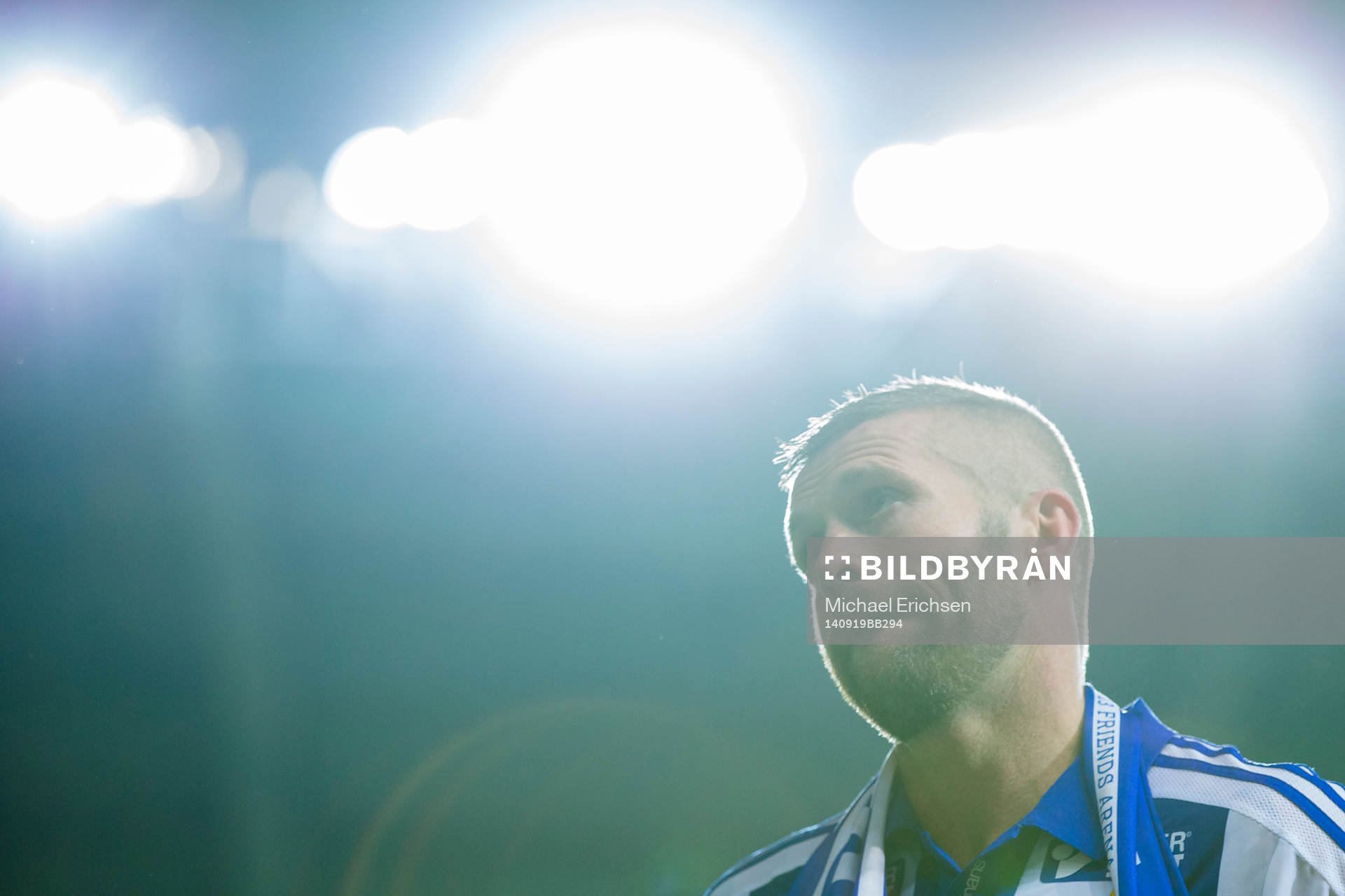 IFK Göteborgs Kjetil Waehler hyllas av klacksektionen levande sittplats efter fotbollsmatchen i Allsvenskan mellan IFK Göteborg - Gefle den 19 september 2014 i Göteborg.