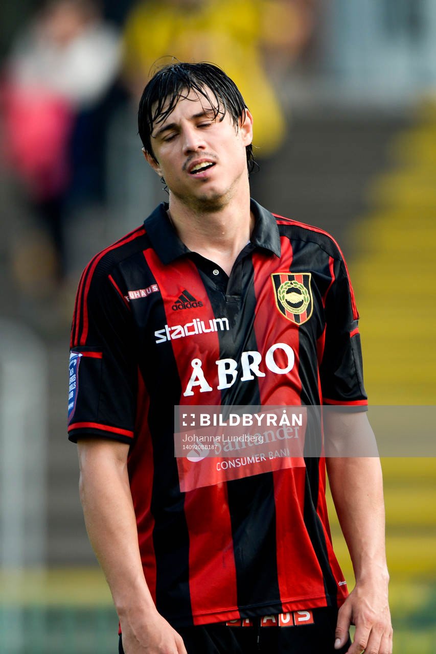 Brommapojkarnas Gabriel Petrovic deppar