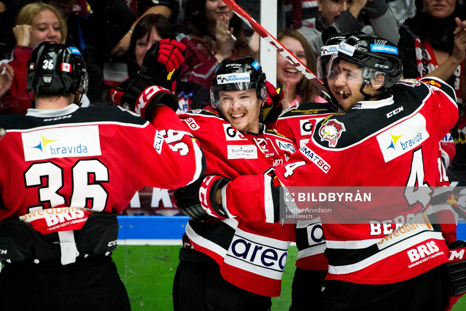 Malmö Redhawks Nicklas Jadeland (m) jublar