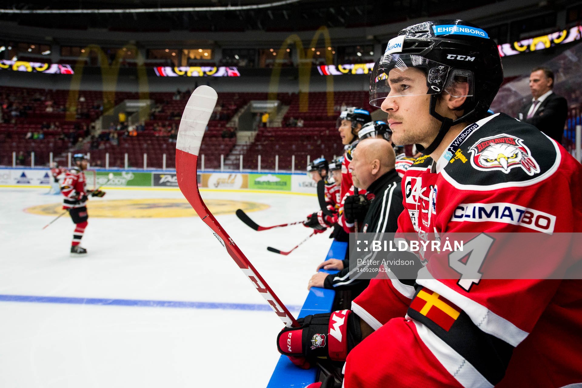 Malmö Redhawks Nils Bergström på bänken