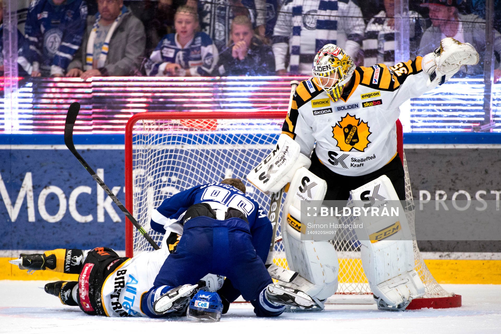 Leksands Fabian Brunnström trycker ner Skellefteås Niclas