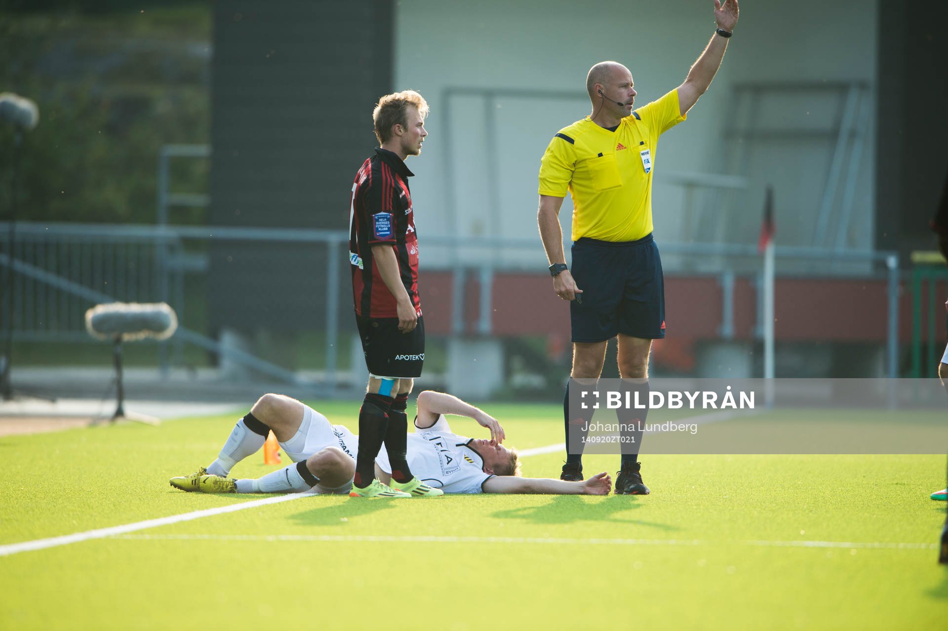 Häckens David Frölund ligger skadad