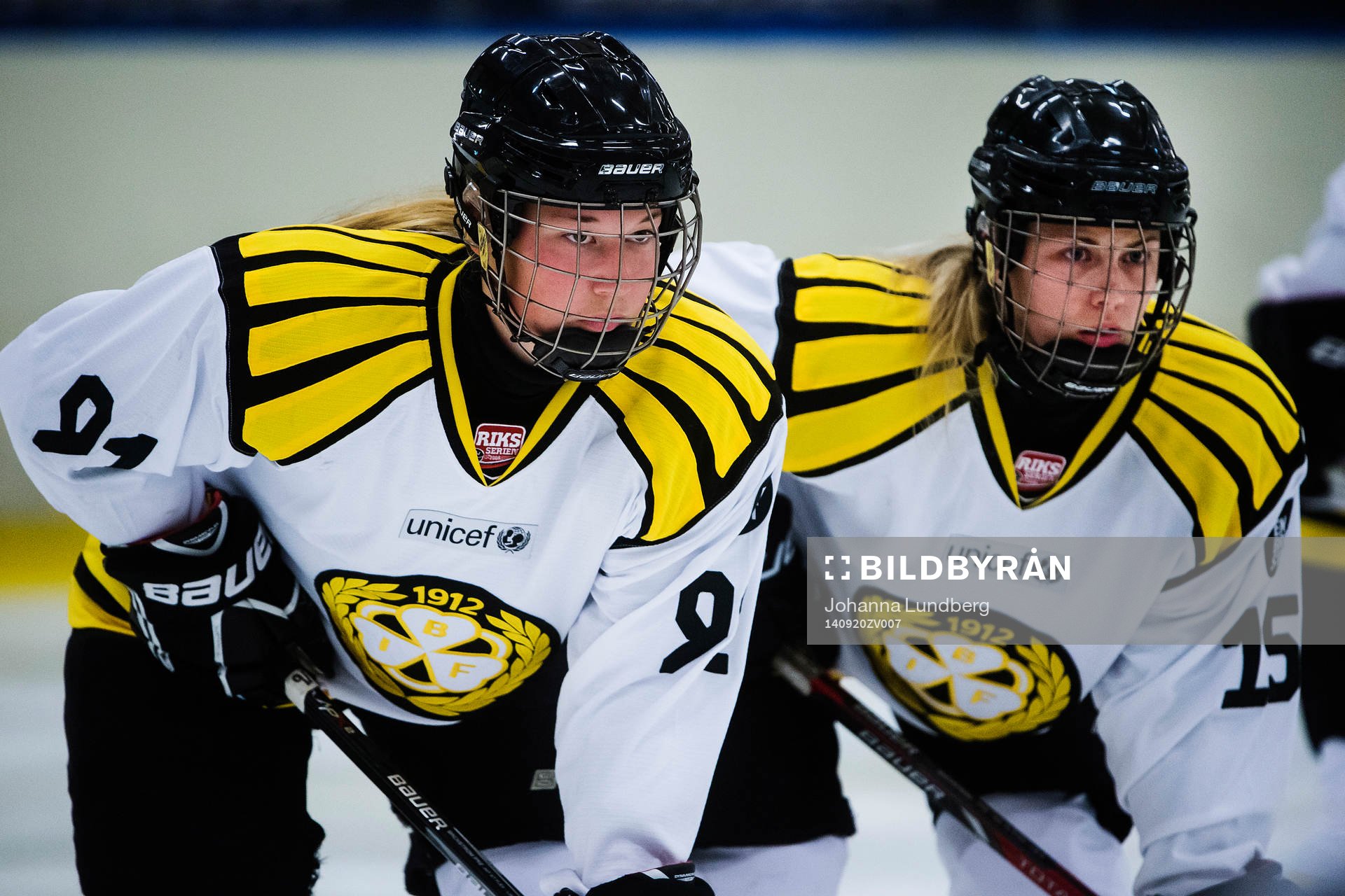 Brynäs Moa Öhberg (tv) och Sandra Johansson (th)