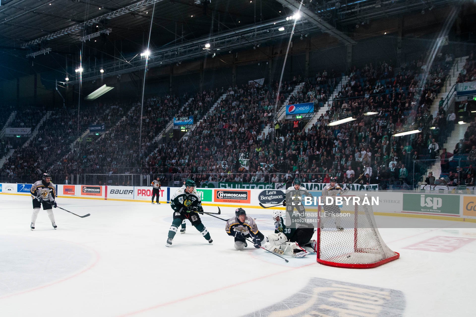 Visby/Roma gör 2-1 bakom Hammarby målvakt Josef Nilsson