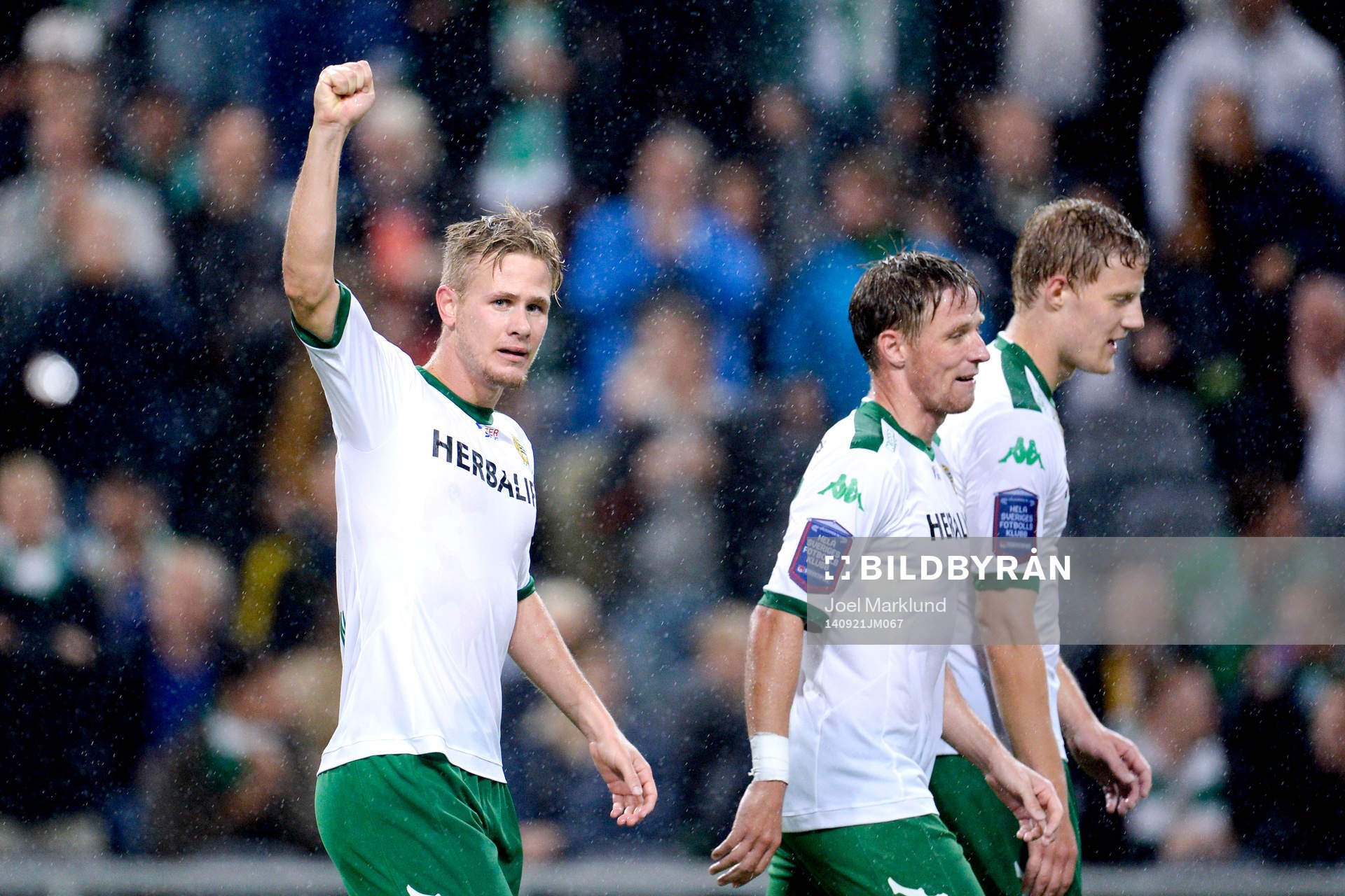 Hammarbys Erik Israelsson jublar