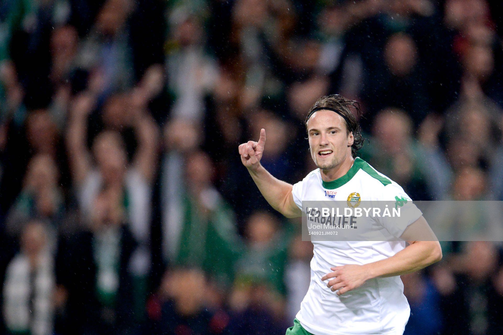 Hammarbys Linus Hallenius jublar