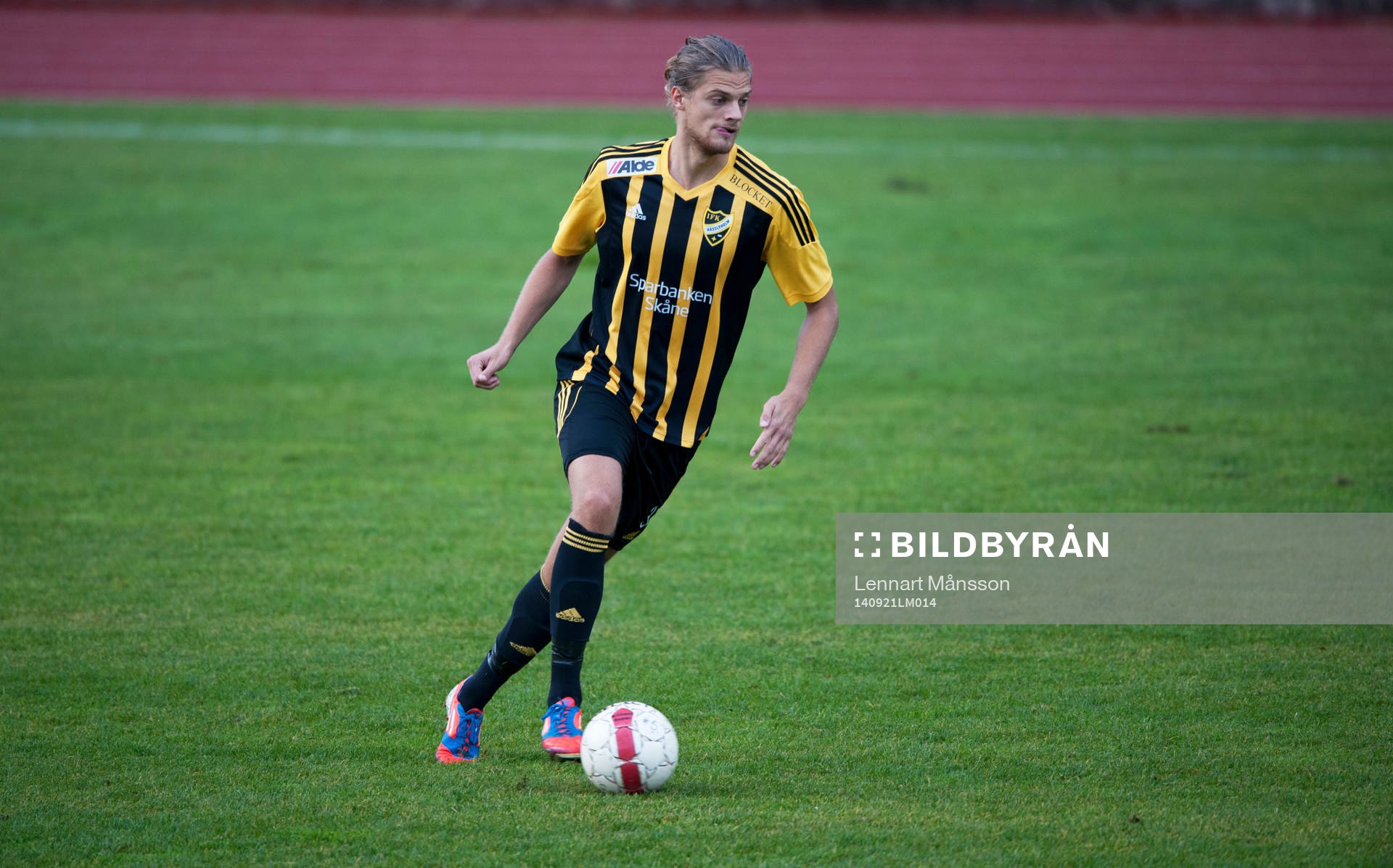 IFK Hässleholms Linus Karlsson i matchen i division 3