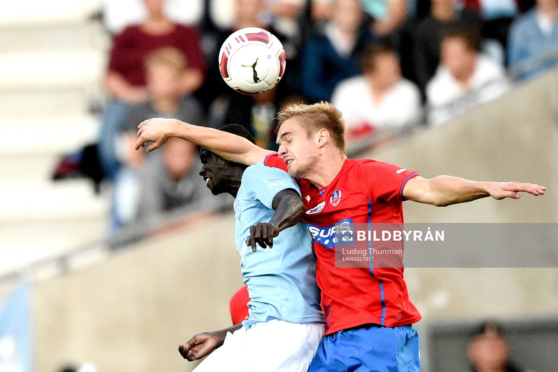 Malmö FFs Enock Kofi Adu och Helsingborgs Johan Mårtensson