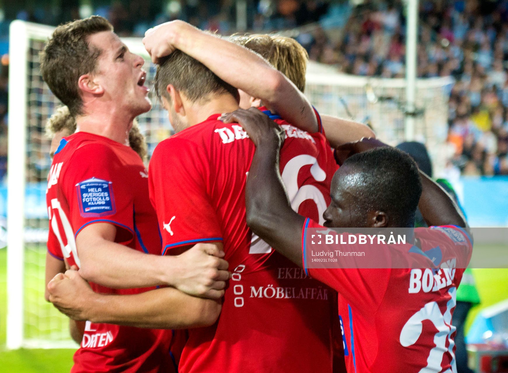 Helsingborgs spelare firar Mikael Dahlberg gjort Mikael