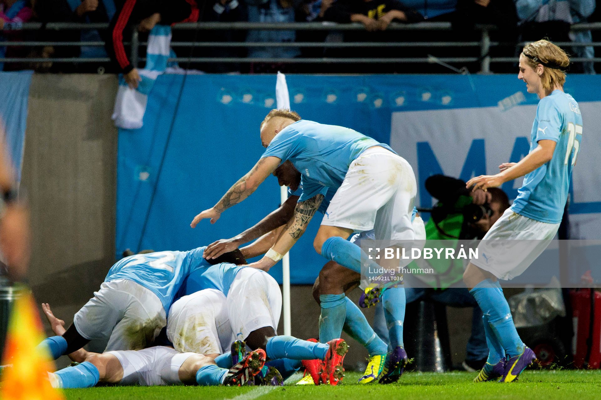 Malmö FFs spelare firar Markus Rosenberg gjort 1-0