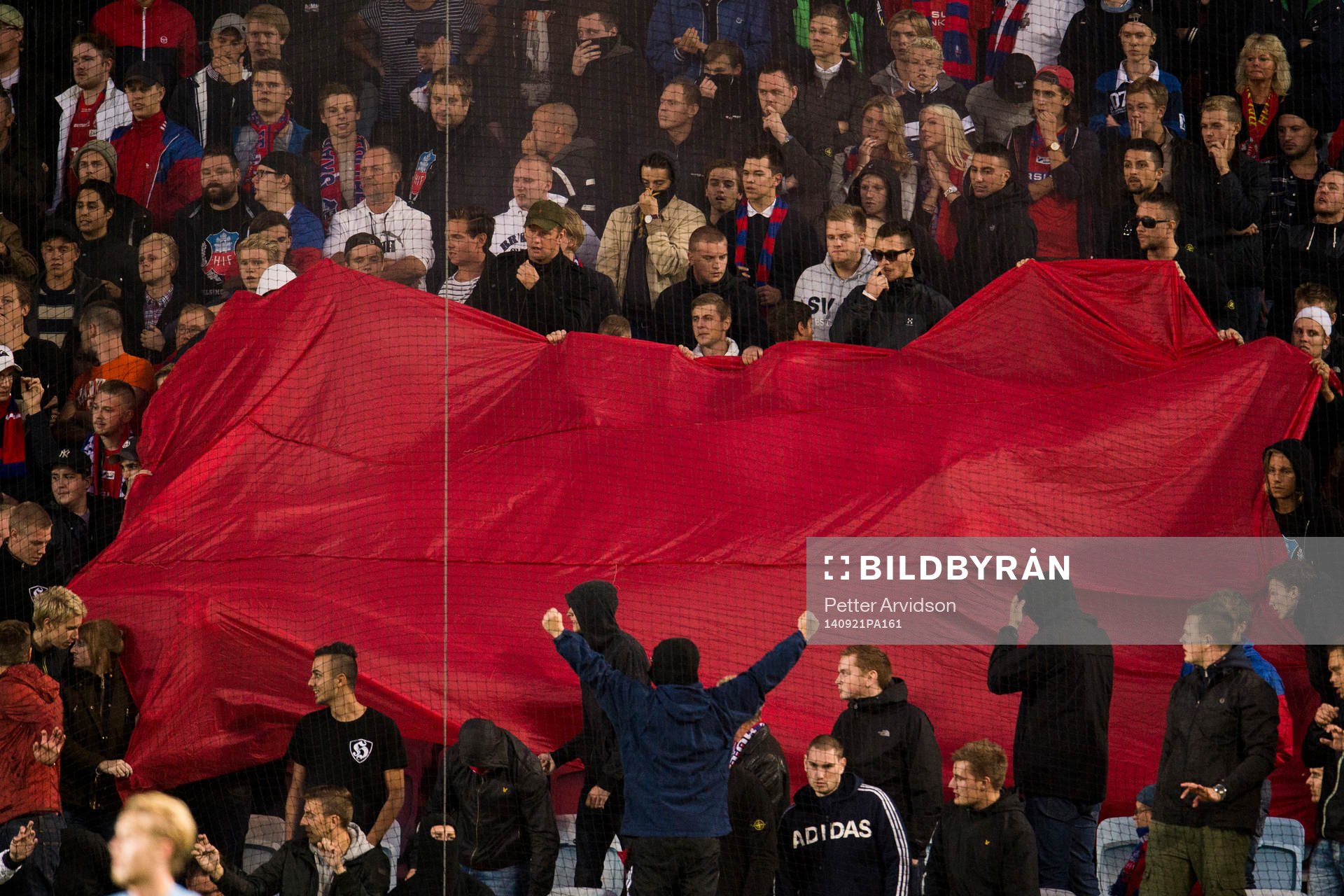 Helsingborgs maskerade supportrar som precis bränt