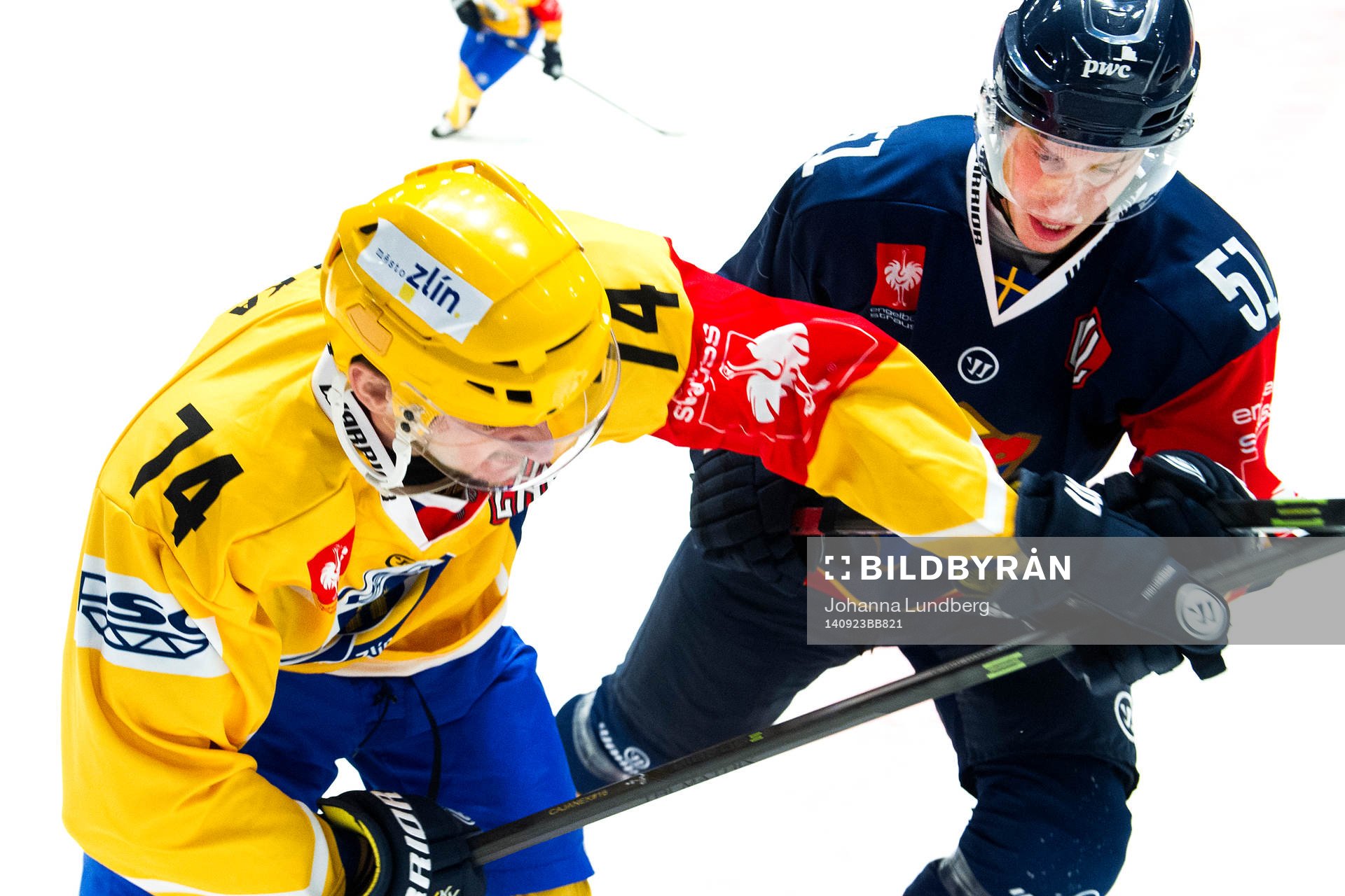 Zlins Michal Popelka och Djurgårdens Robin Alvarez