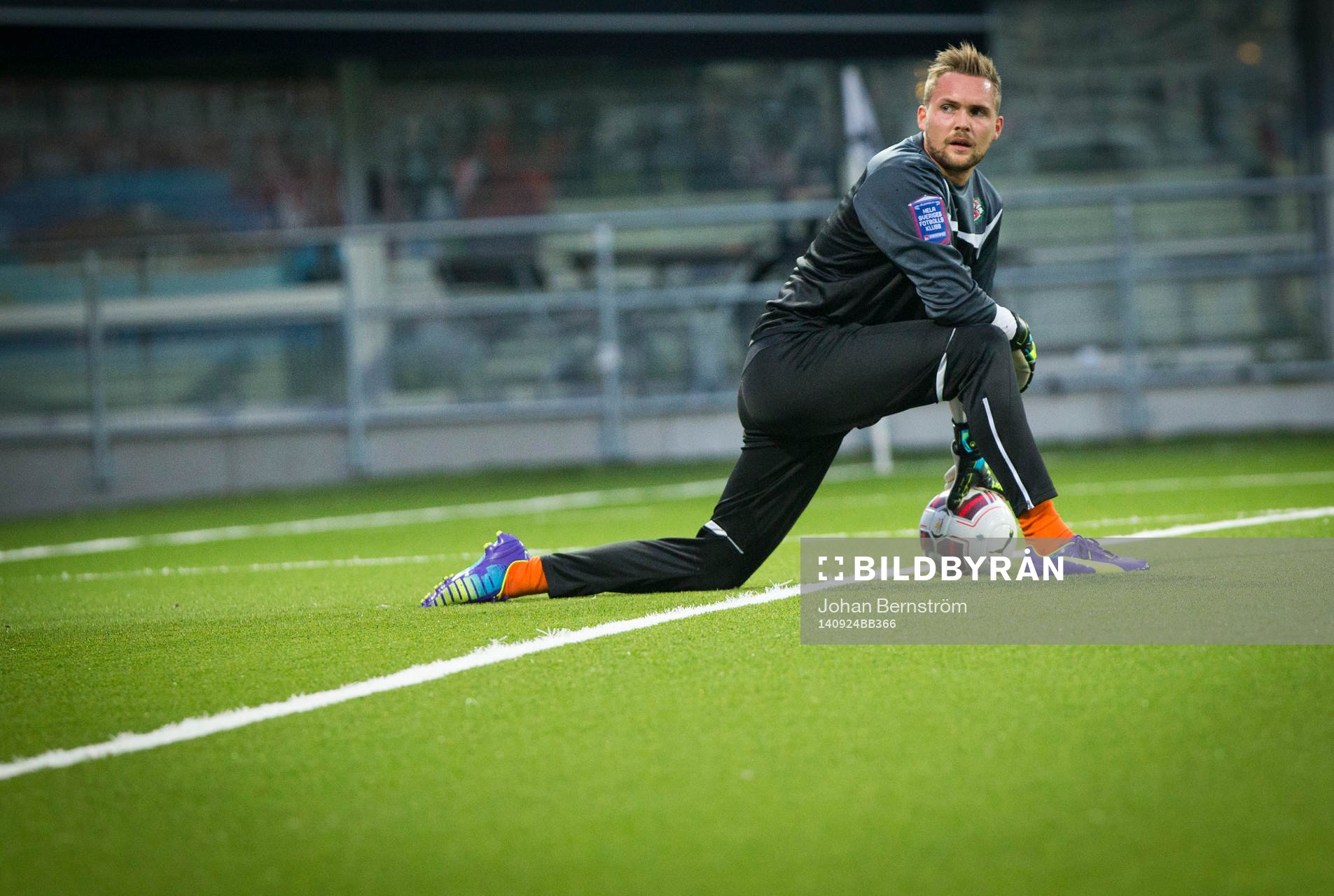 Örebros målvakt Oscar Jansson innan matchen mellan