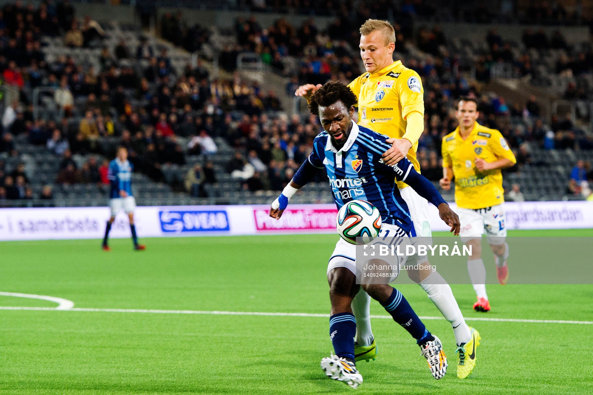 Djurgårdens Amadou Jawo och Falkenbergs Rasmus Sjöstedt