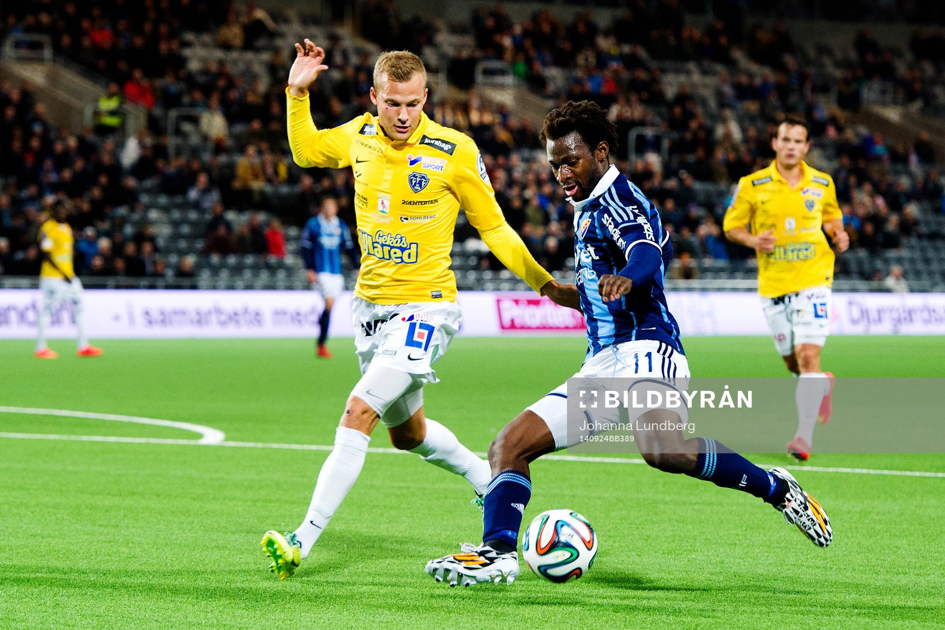 Djurgårdens Amadou Jawo och Falkenbergs Rasmus Sjöstedt