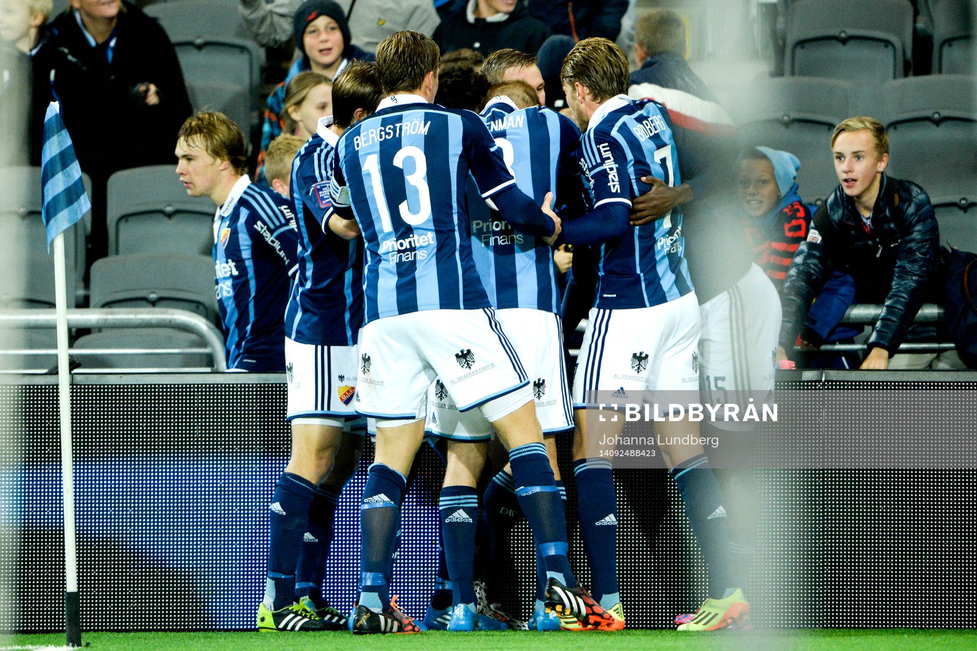 Djurgårdens Mark Mayambela jublar